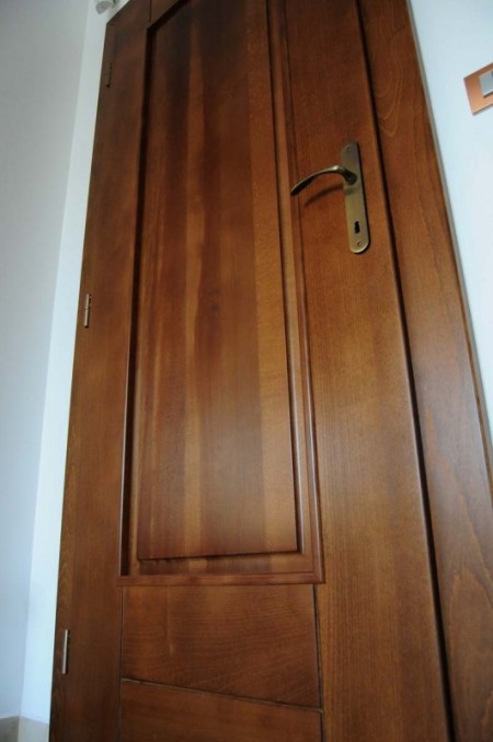 Tamplarie lemn | Usi Interior Exterior Lemn | Ferestre Lemn | Obloane Lemn - usa-interior01_resize-531x800